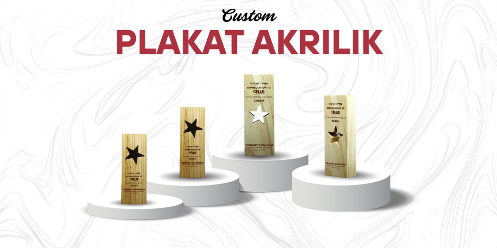 Plakat Kayu Eksklusif: Perpaduan Klasik dan Modern dalam Satu Produk